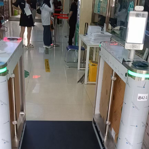 扫码测温机——立式款/闸机款F6系列 扫码测温机——立式款/闸机款F6系列